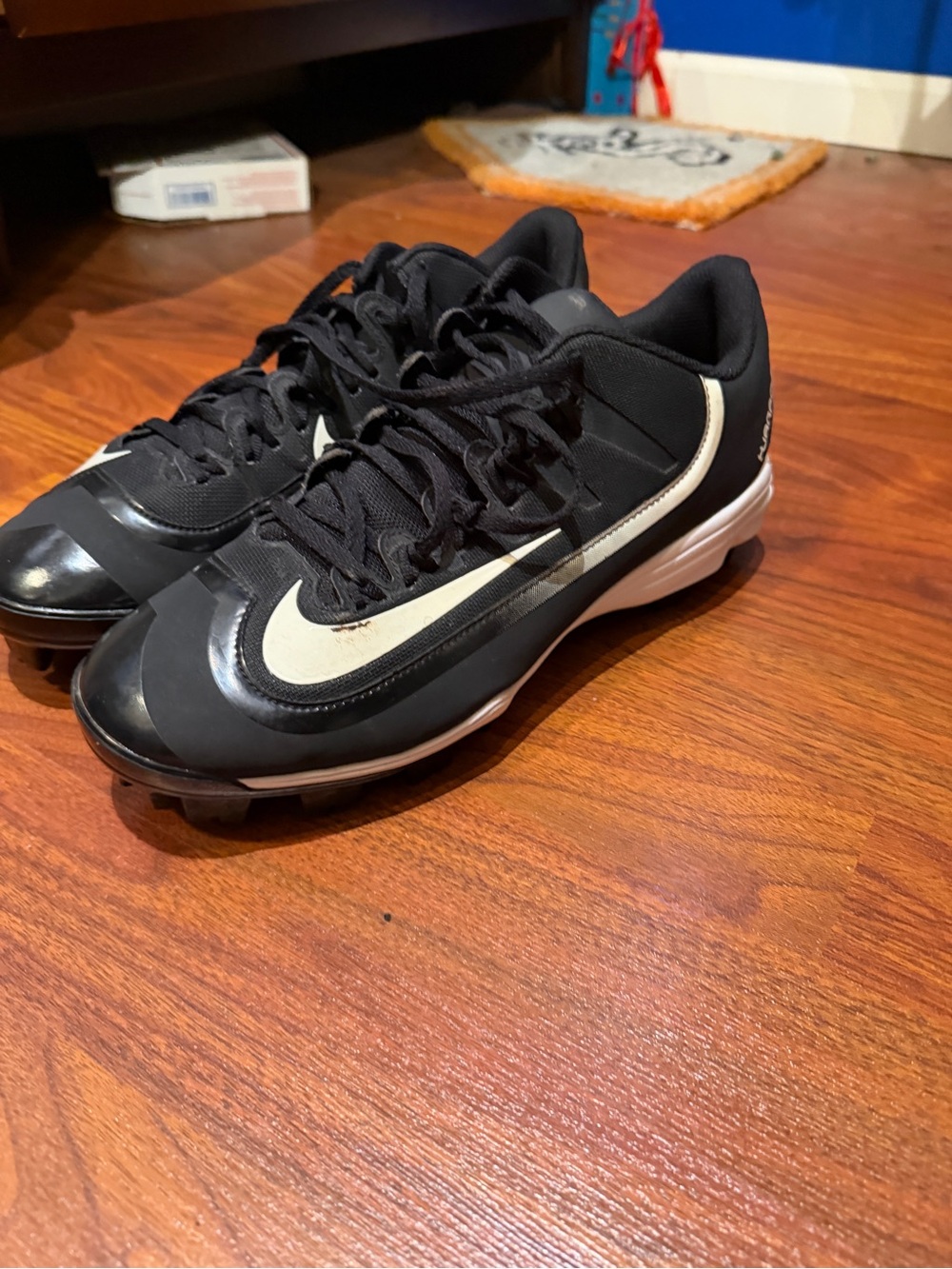 Nike Black and White Baseball Molded Cleats